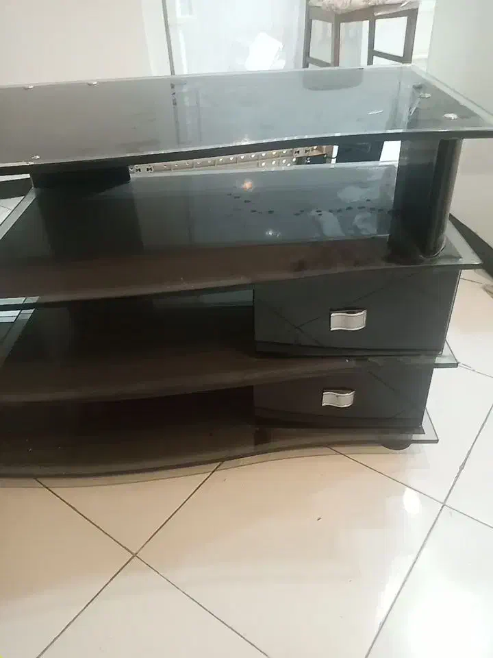 فروش میز تلویزیون شیشه ای|میز تلویزیون|تهران, فردوس|دیوار