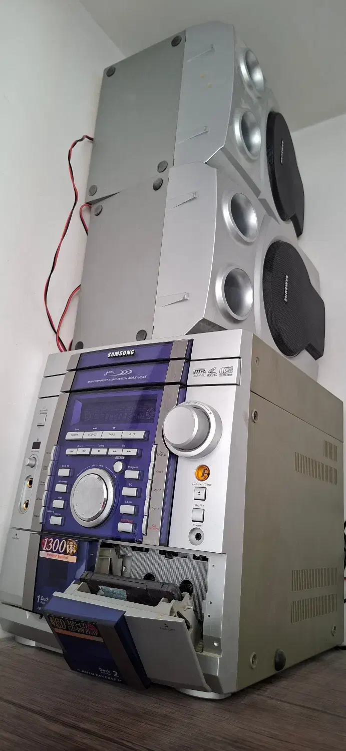 دستگاه ظبط صوت قدیمی|پخش‌کننده DVD و ویدیو|بروجن, |دیوار