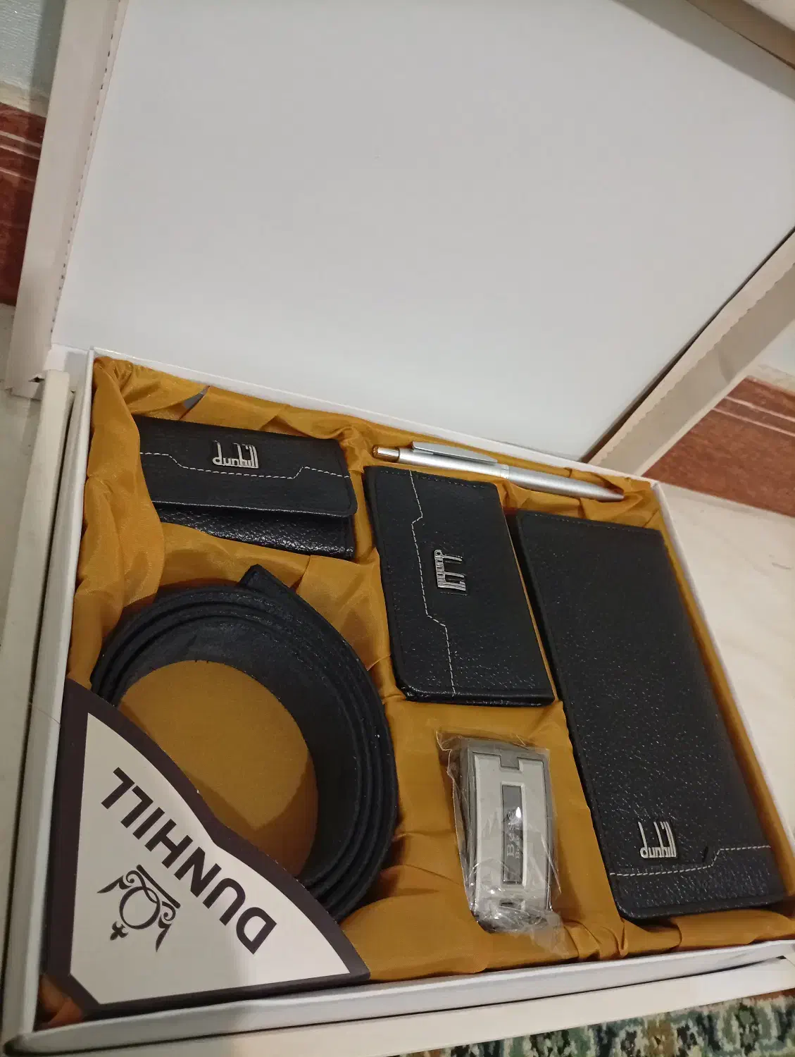 ست کیف و کمربند|کیف، کفش، کمربند|اندیشه, اندیشه فاز ۱|دیوار