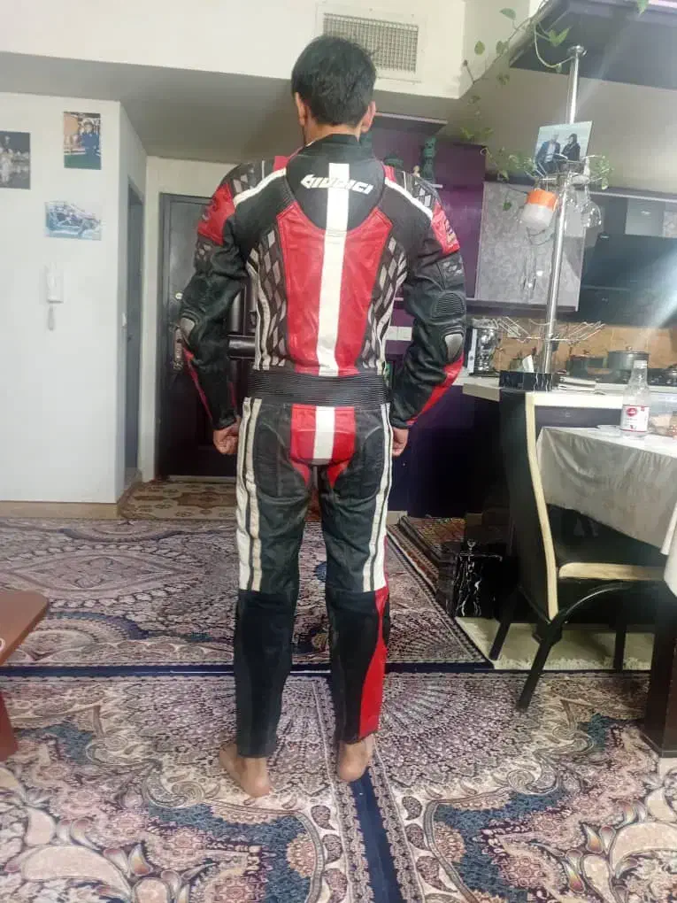 لباس موتور سواری  چرمی اورجینال فول ضربه گیر|لباس|سرخه حصار, |دیوار