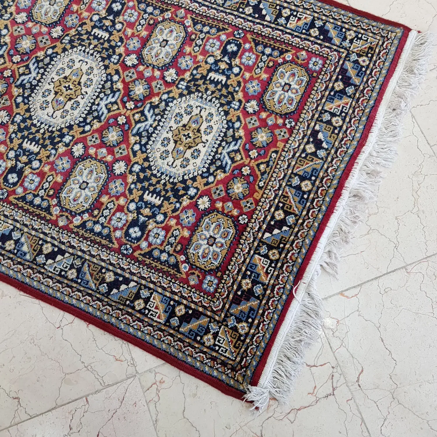 فرش کناره ۱۴۳ در ۹۷|فرش|ری, سرتخت|دیوار