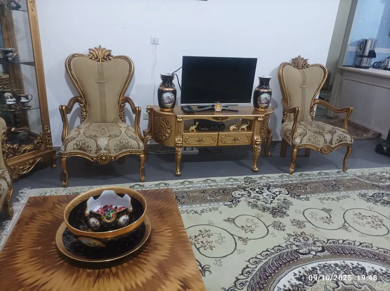 سرویس کامل مبلمان ویترین و میز تلویزیون|مبلمان خانگی و میز عسلی|شاهین‌شهر, مورچه خورت|دیوار