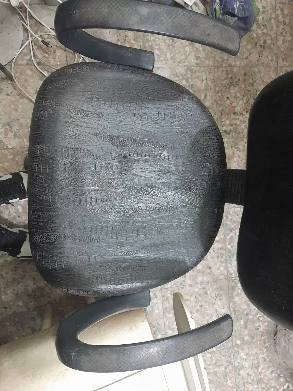 صندلی گردان|صندلی و نیمکت|رشت, نخودچر|دیوار