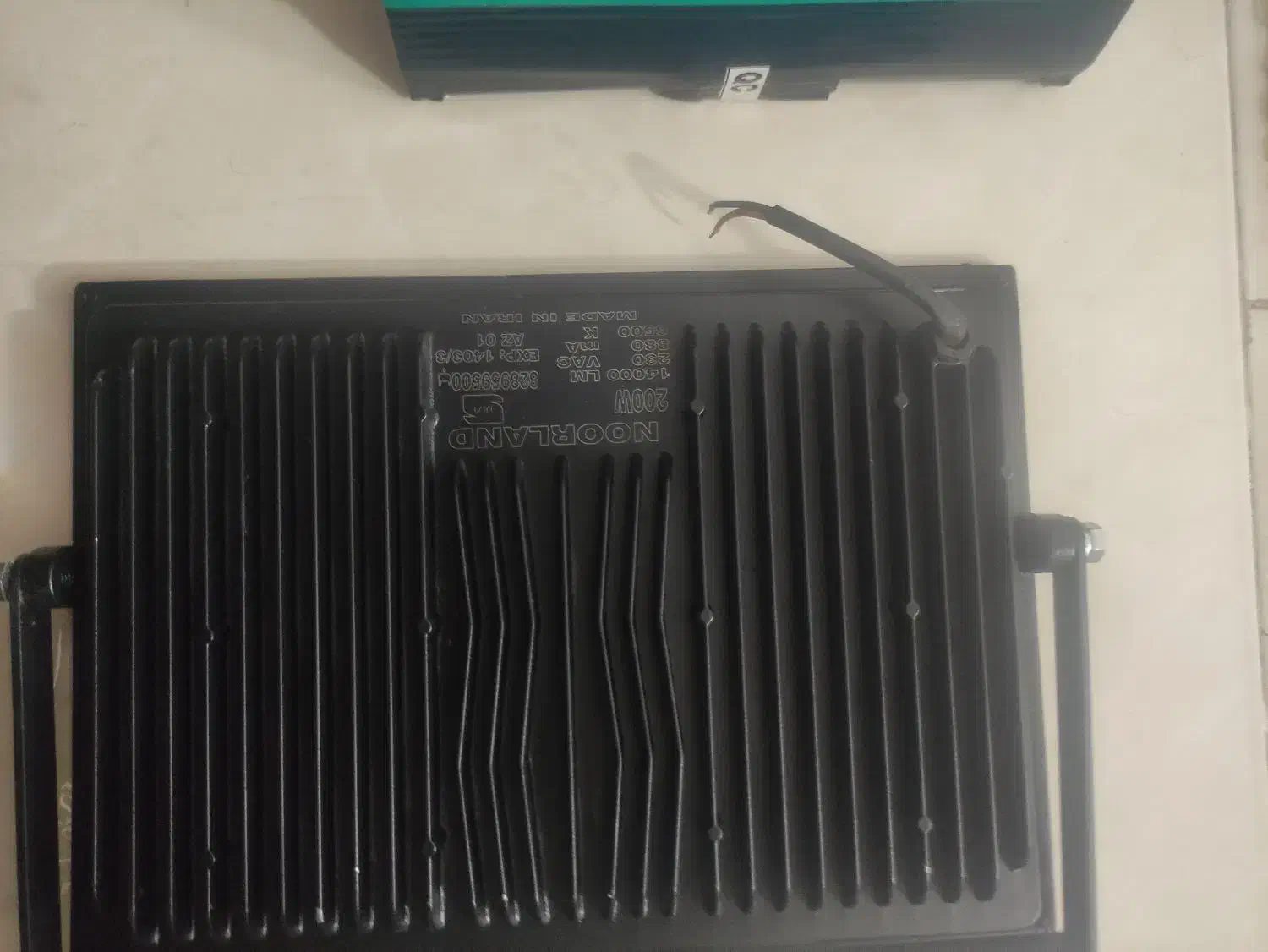 پروژکتور200ولت|لامپ و چراغ|مشهد, انقلاب|دیوار