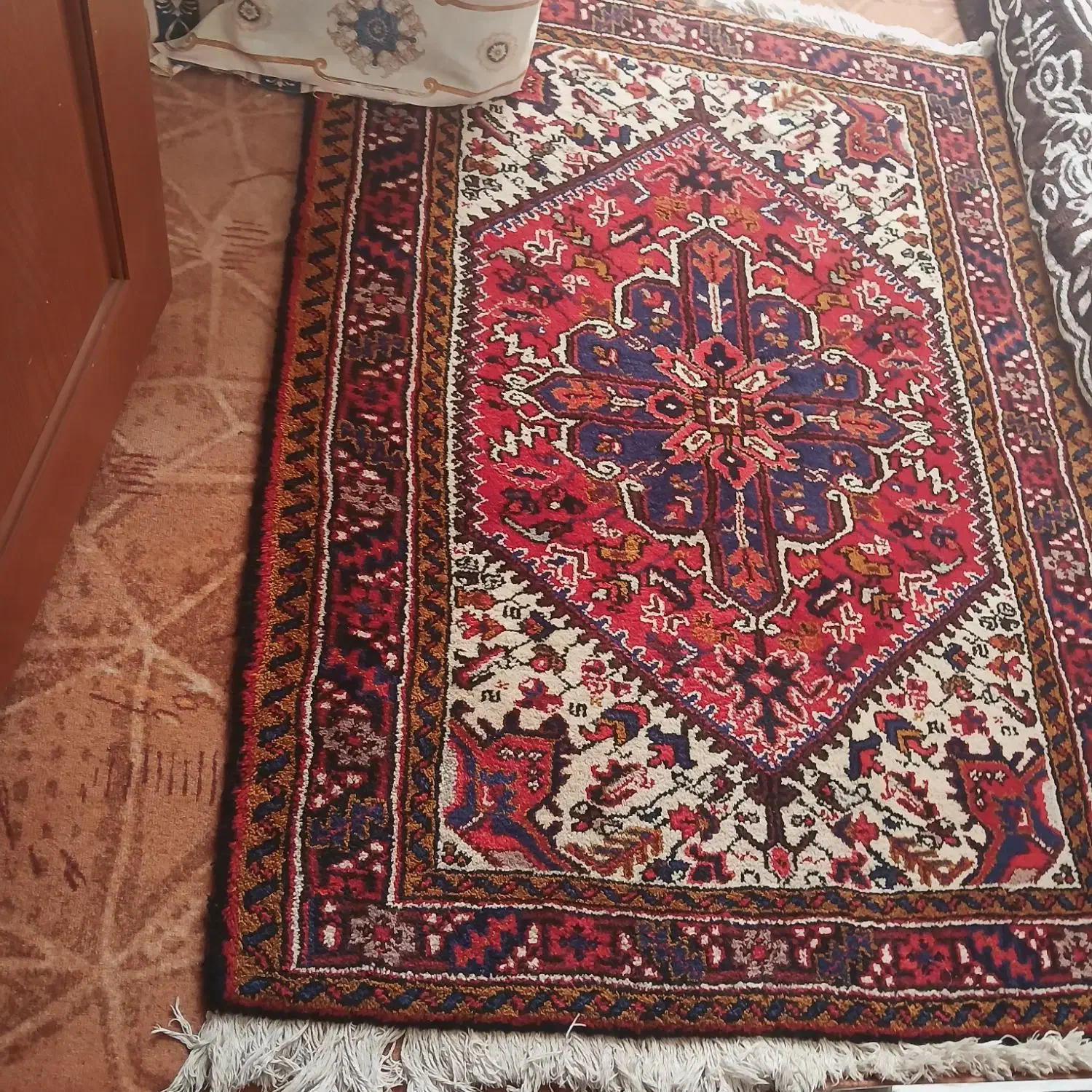 زرنیم جفت|فرش|مراغه, |دیوار