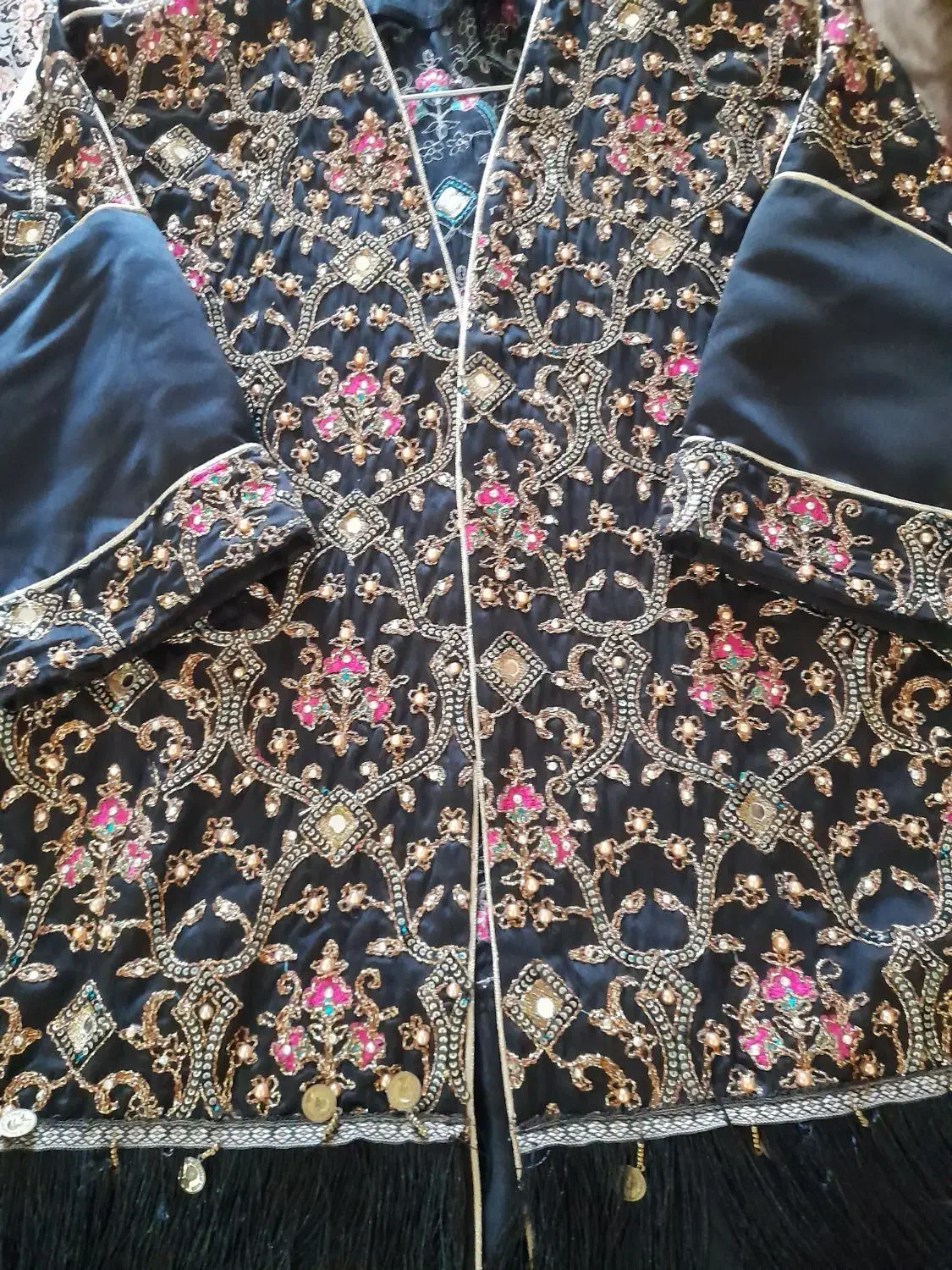 دوتا مانتو مجلسی سوزندوزی|لباس|اراک, |دیوار