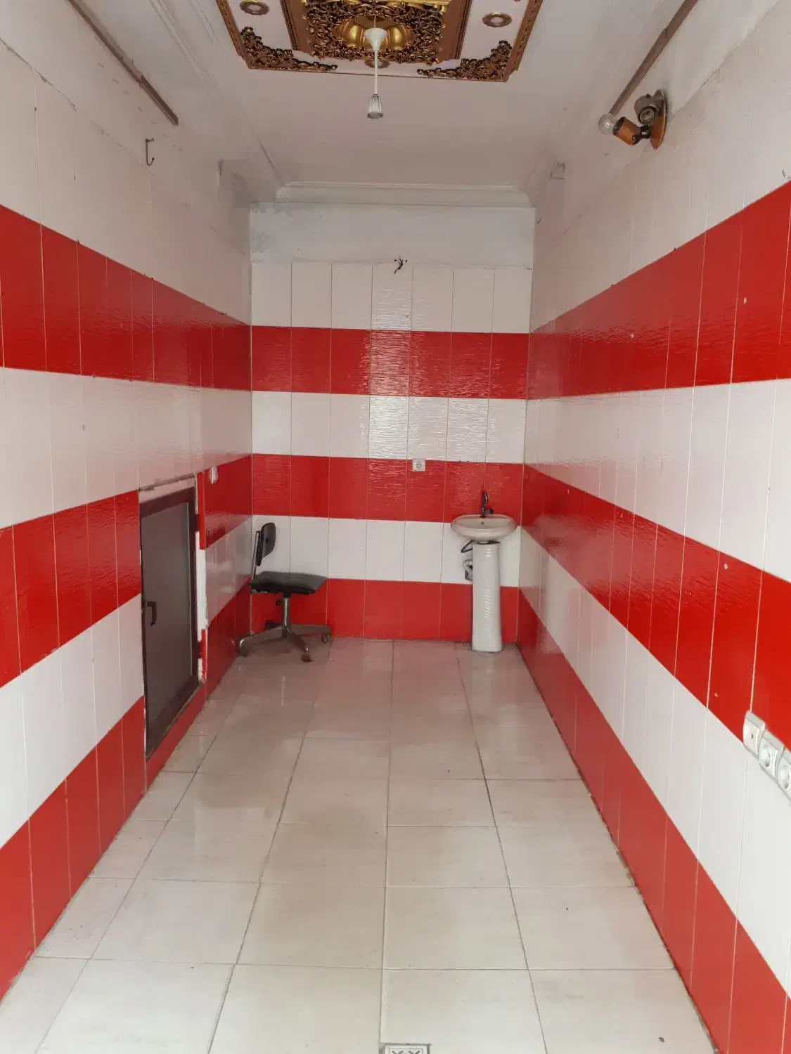 اجاره مغازه/ در پیام نور /پیام ۳|اجارهٔ مغازه و غرفه|رشت, باهنر|دیوار