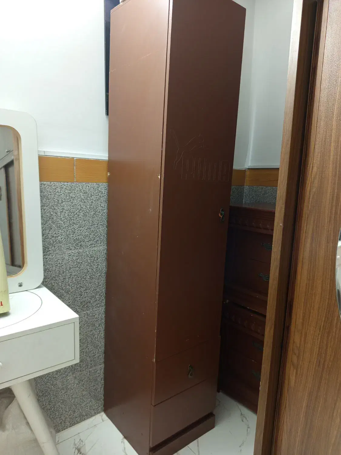 دو عدد پاتختی و یک عدد کمد|تخت و سرویس خواب|اسلامشهر, شهرک مهدیه|دیوار