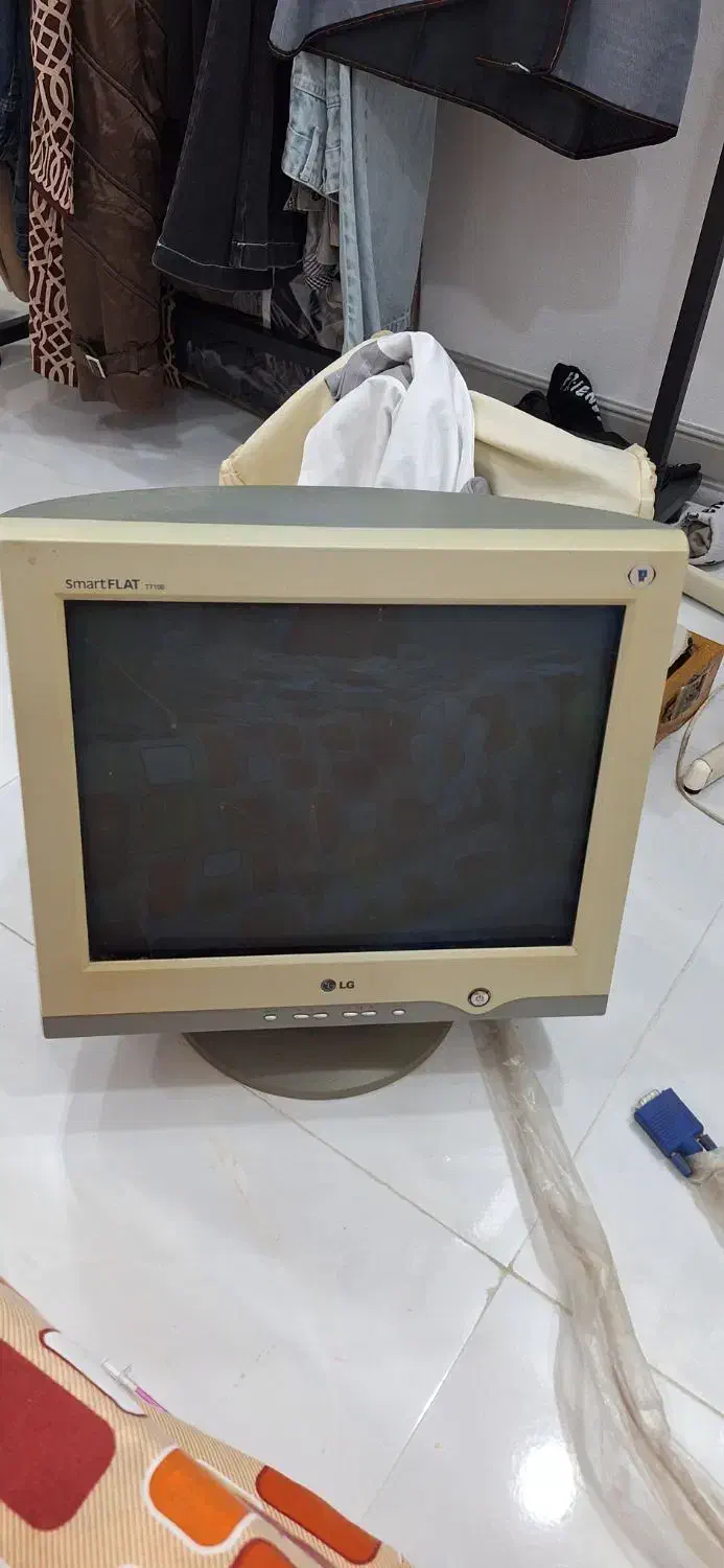 مانیتور قدیمی LG|قطعات و لوازم جانبی رایانه|خرمآباد (تنکابن), |دیوار