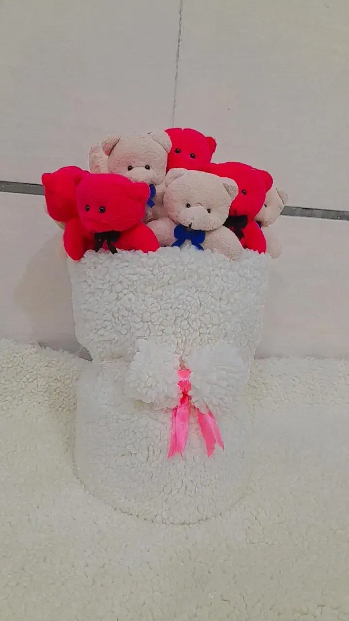 بوکت خرسی|گل مصنوعی|شیراز, میانرود|دیوار