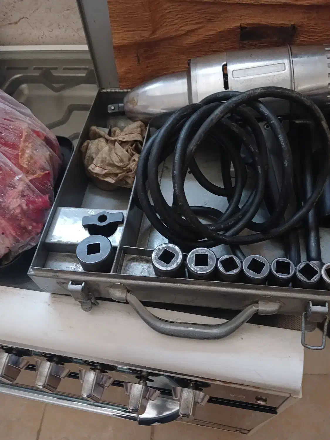 اچار|ابزارآلات|اقبالیه, |دیوار