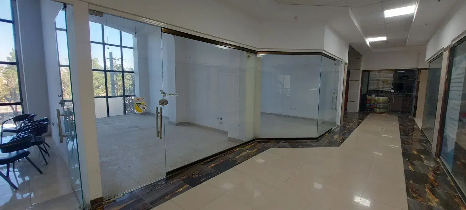 اجاره واحد اداری (مجتمع تجاری هنزا)|اجارهٔ دفتر کار، اتاق اداری، مطب|محمدیه-قزوین, |دیوار