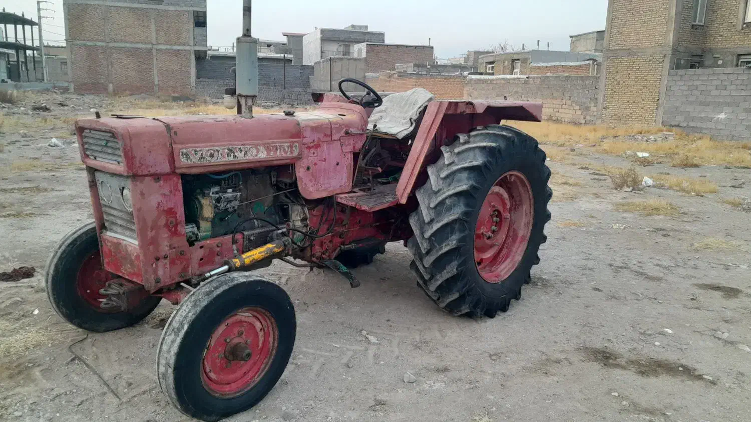 تراکتور بی ام ولوو۴|خودرو سنگین|قروه, |دیوار