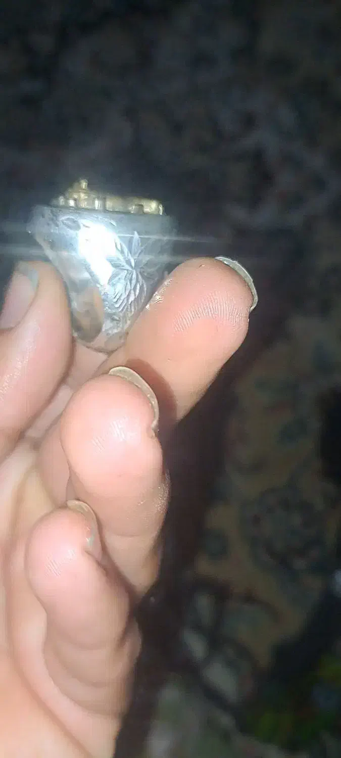 انگشتر شیر خورشید|کلکسیون اشیاء عتیقه|شوش, |دیوار