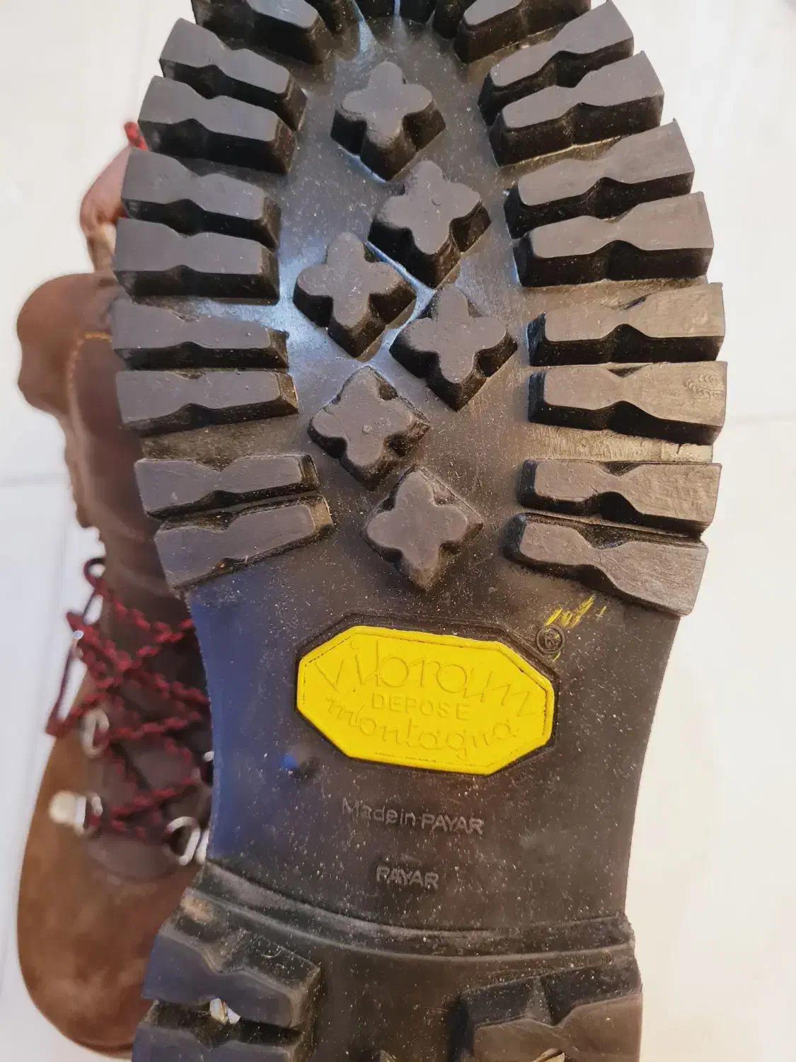 کفش کوهنوردی حرفه ای با چرم طبیعی سایز۴۳|کیف، کفش، کمربند|اصفهان, سیچان|دیوار