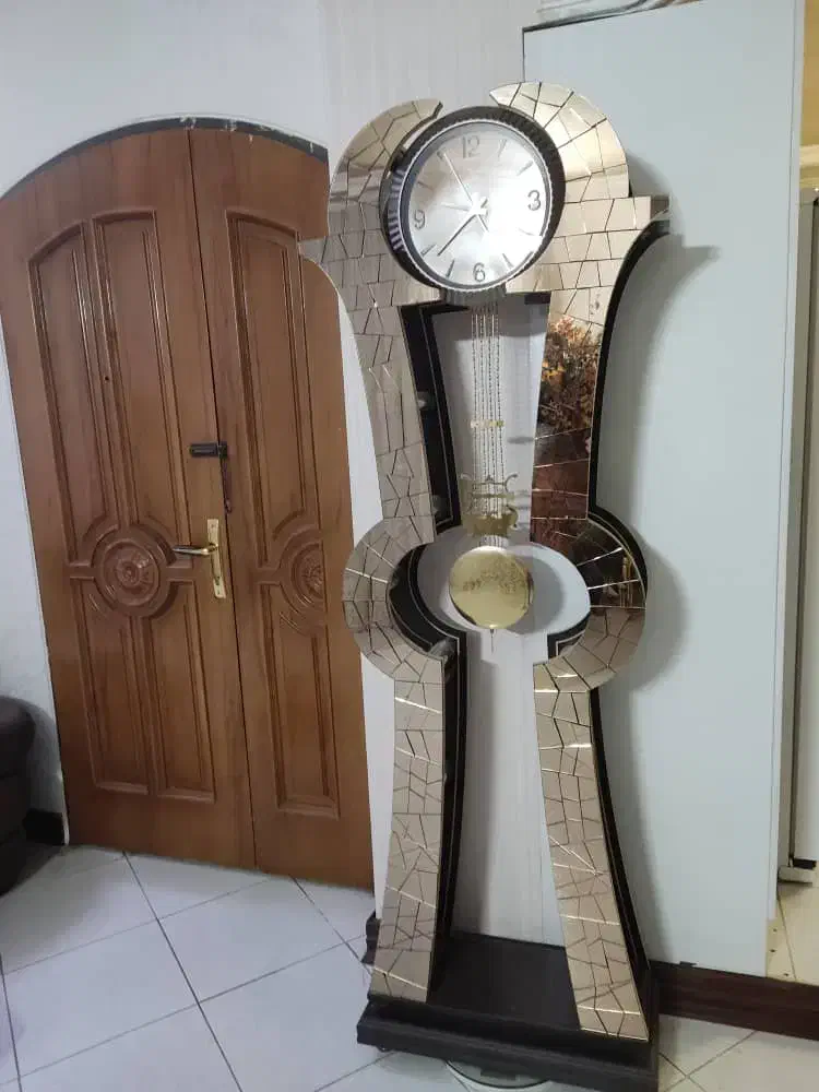 ساعت ایستاده آینه ای|ساعت دیواری و تزئینی|اصفهان, امامزاده اسماعیل|دیوار