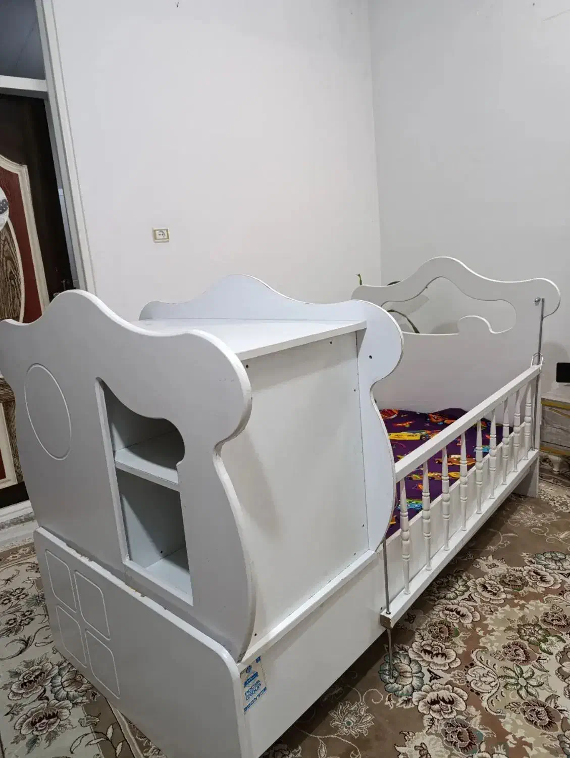 تخت بچه|تخت و صندلی بچه|پاکدشت, حصار امیر|دیوار