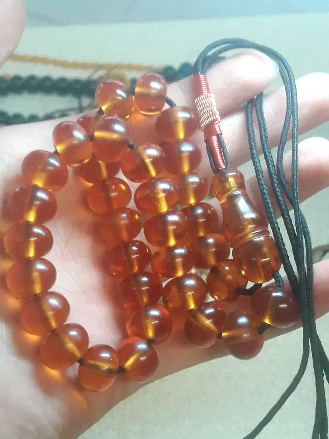 دو عدد تسبیح سندلوس|کلکسیون اشیاء عتیقه|تبریز, |دیوار