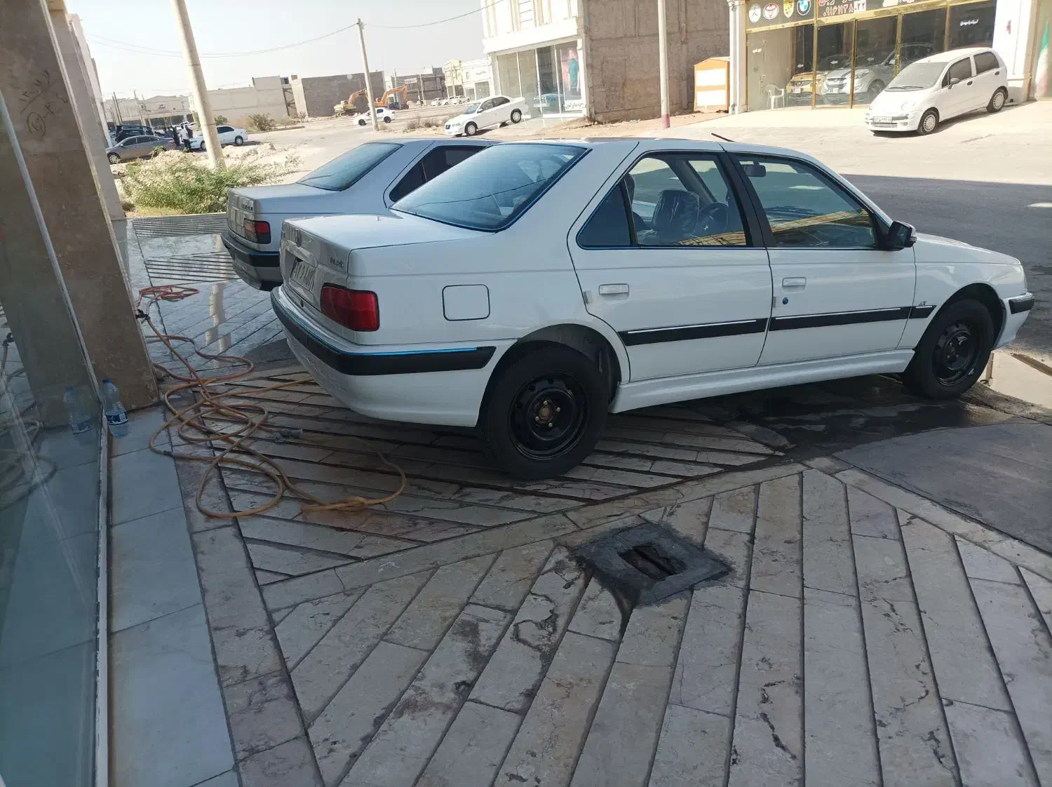 پژوپارس تیوفایو402|خودرو سواری و وانت|اهواز, اسلام آباد شرقی|دیوار