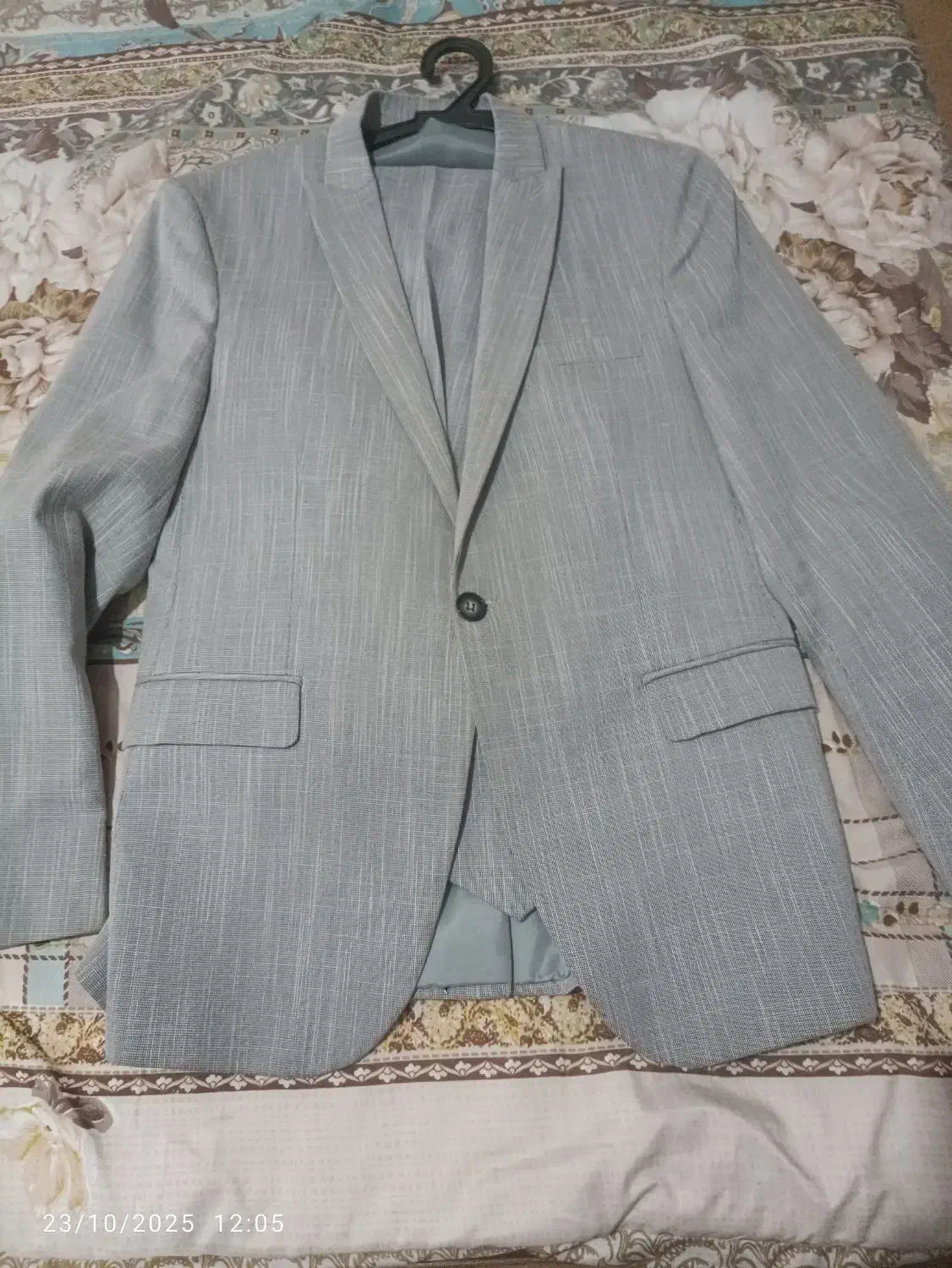 کت شلوار|لباس|نقده, |دیوار