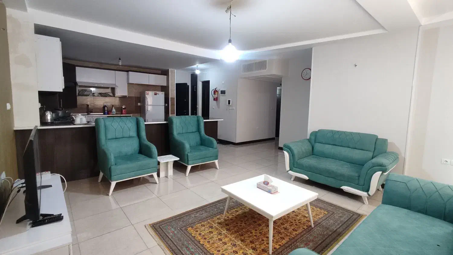 آپارتمان مبله هتلی. بسیار تمیز|اجارهٔ کوتاهمدت آپارتمان و سوئیت|شیراز, شهرک بهشتی|دیوار