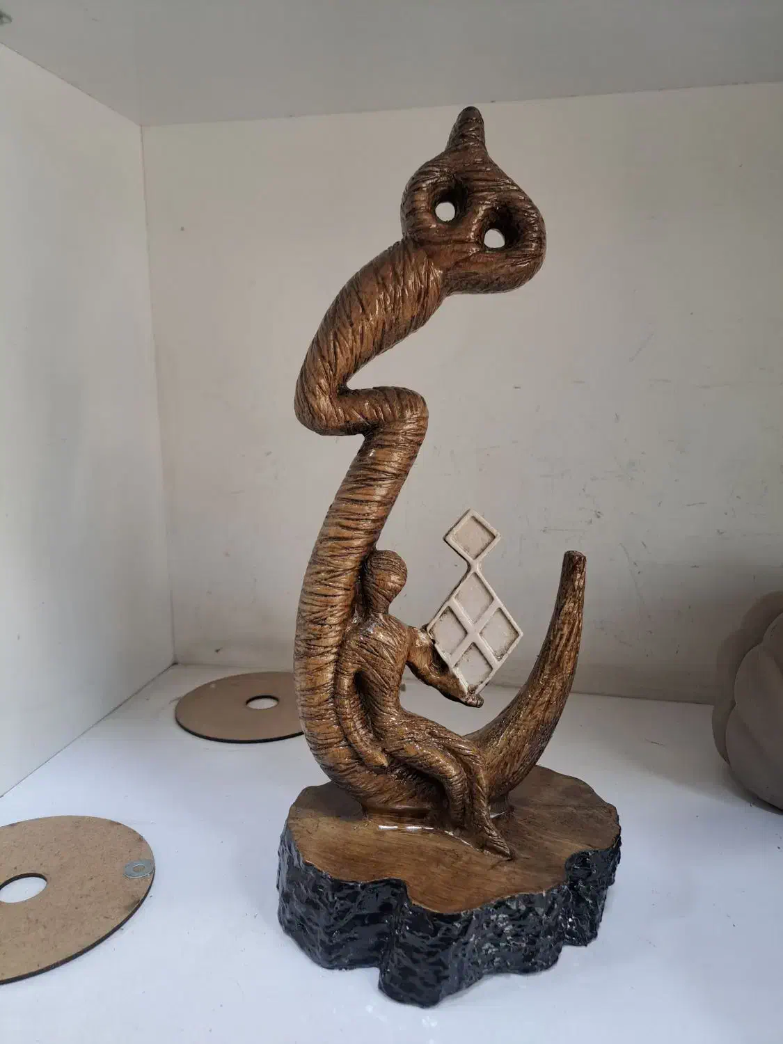 مجسمه دکوری|مجسمه، تندیس، ماکت|یزد, |دیوار