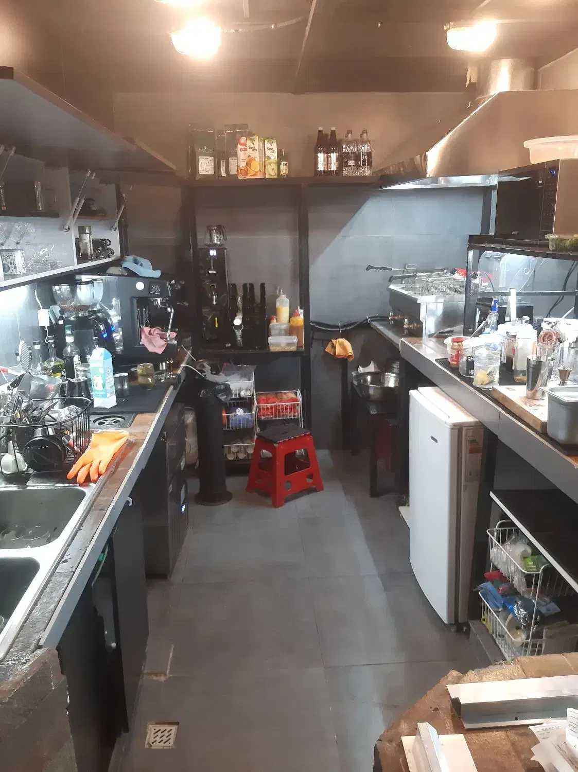 کارگر ساده|استخدام سرایداری و نظافت|تهران, پونک|دیوار