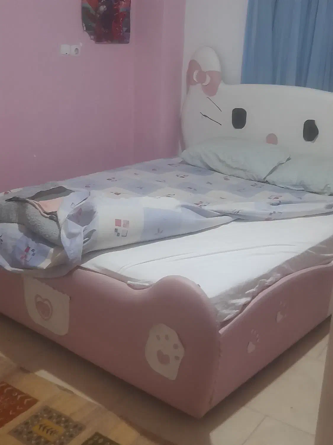 تخت کیتی یک عدد.|تخت و سرویس خواب|بابل, |دیوار