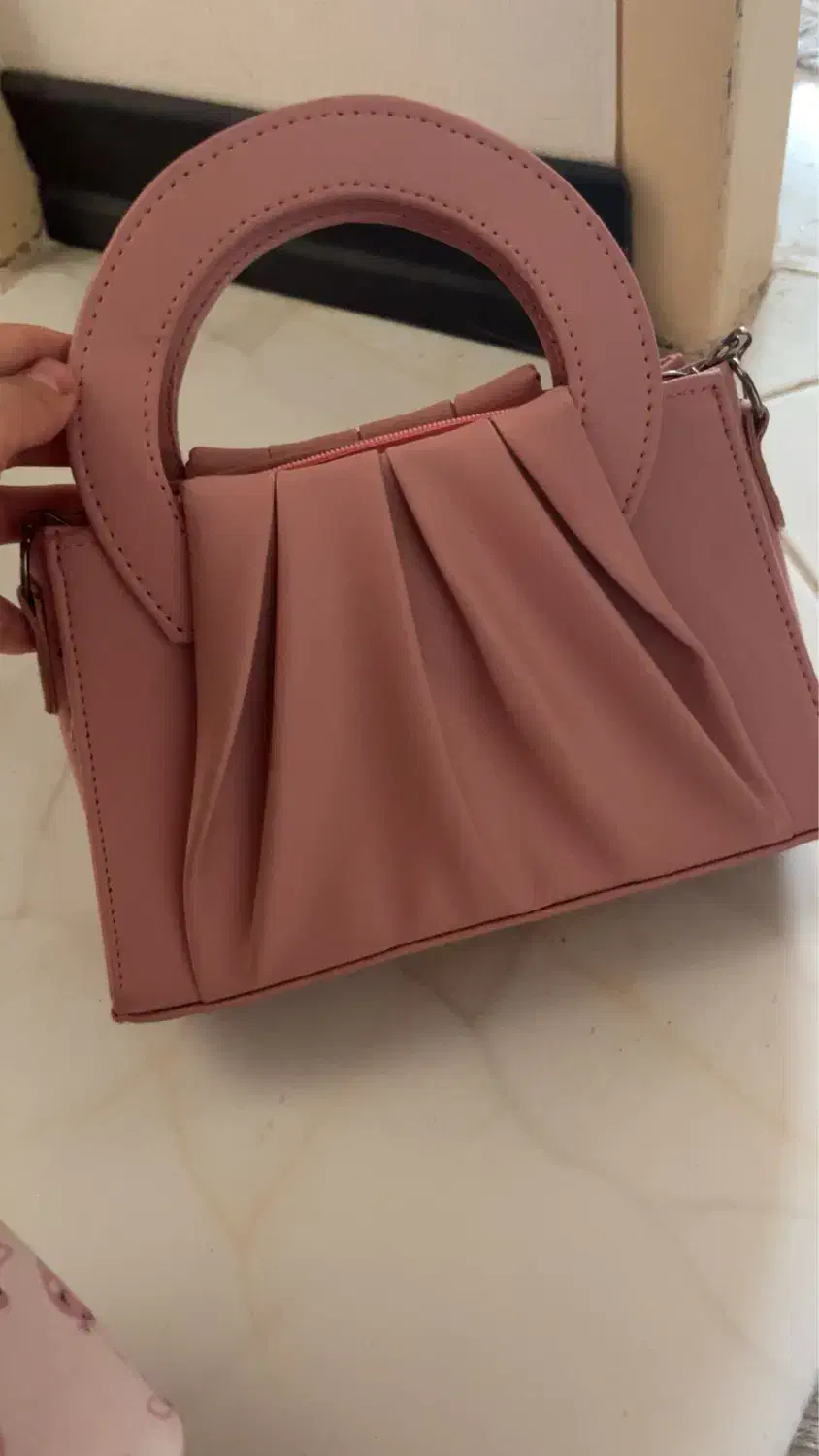 کیف|کیف، کفش، کمربند|یزد, |دیوار