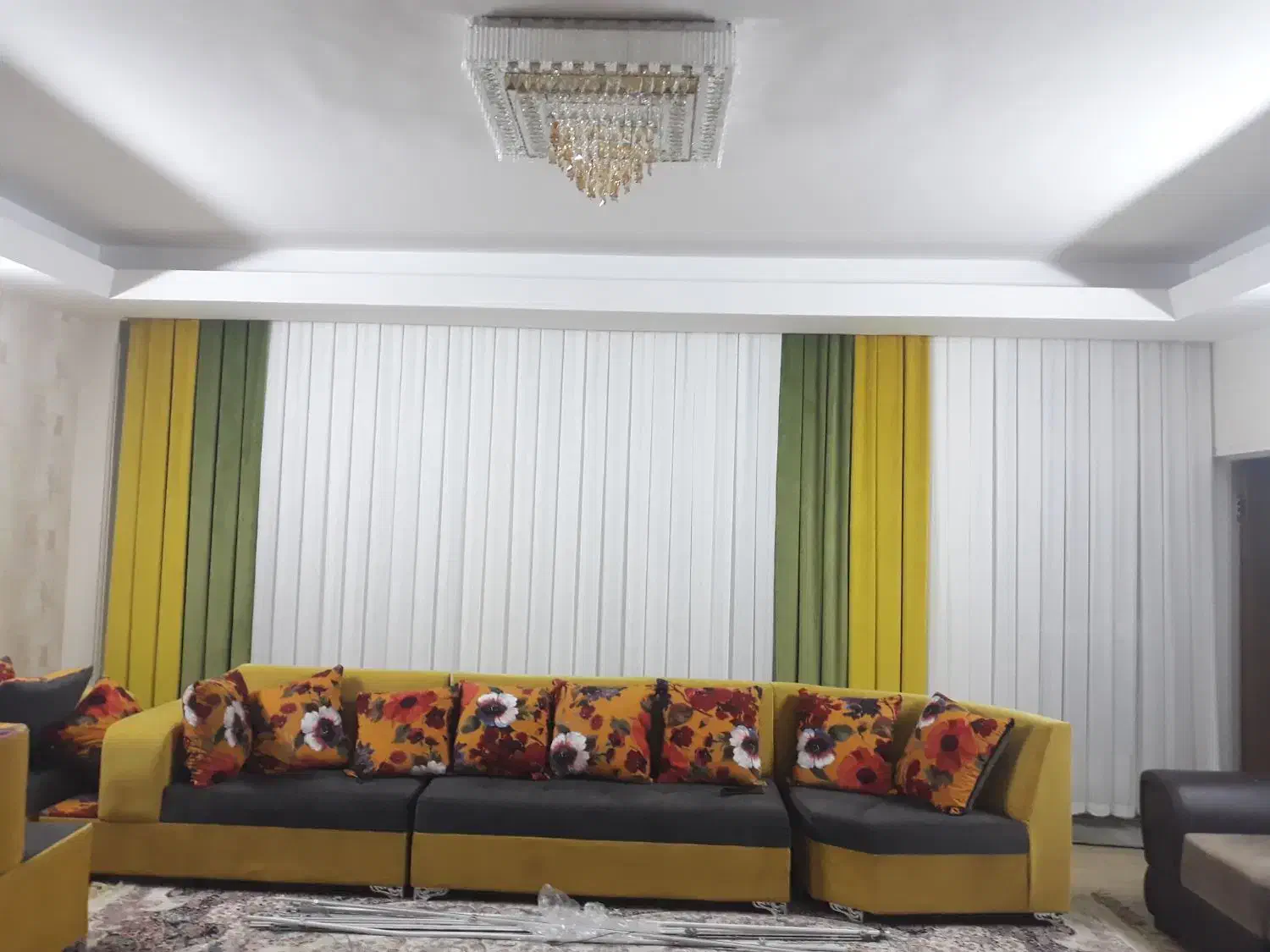 نصب نصاب پرده حرفهای همراه لوازم دوخت و خیاط پرده|خدمات پیشه و مهارت|کرمان, |دیوار