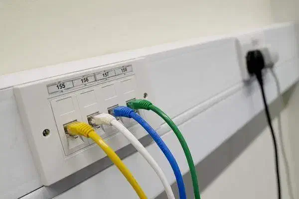 مشاوره و اجرای حرفه ای زیرساخت شبکه (پسیو و اکتیو)|خدمات رایانهای و موبایل|مشهد, امام رضا (ع)|دیوار