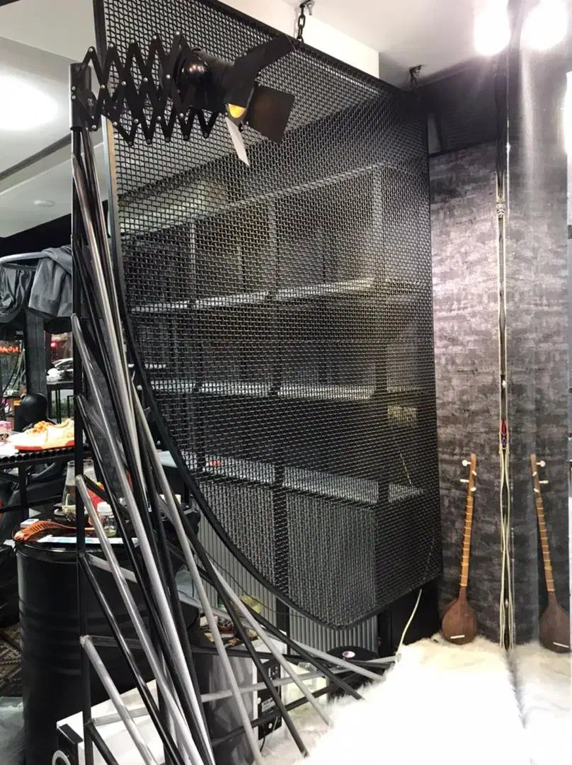 فروش توری فلزی و مانکن زنانه|فروشگاه و مغازه|اصفهان, شهرک کاوه|دیوار