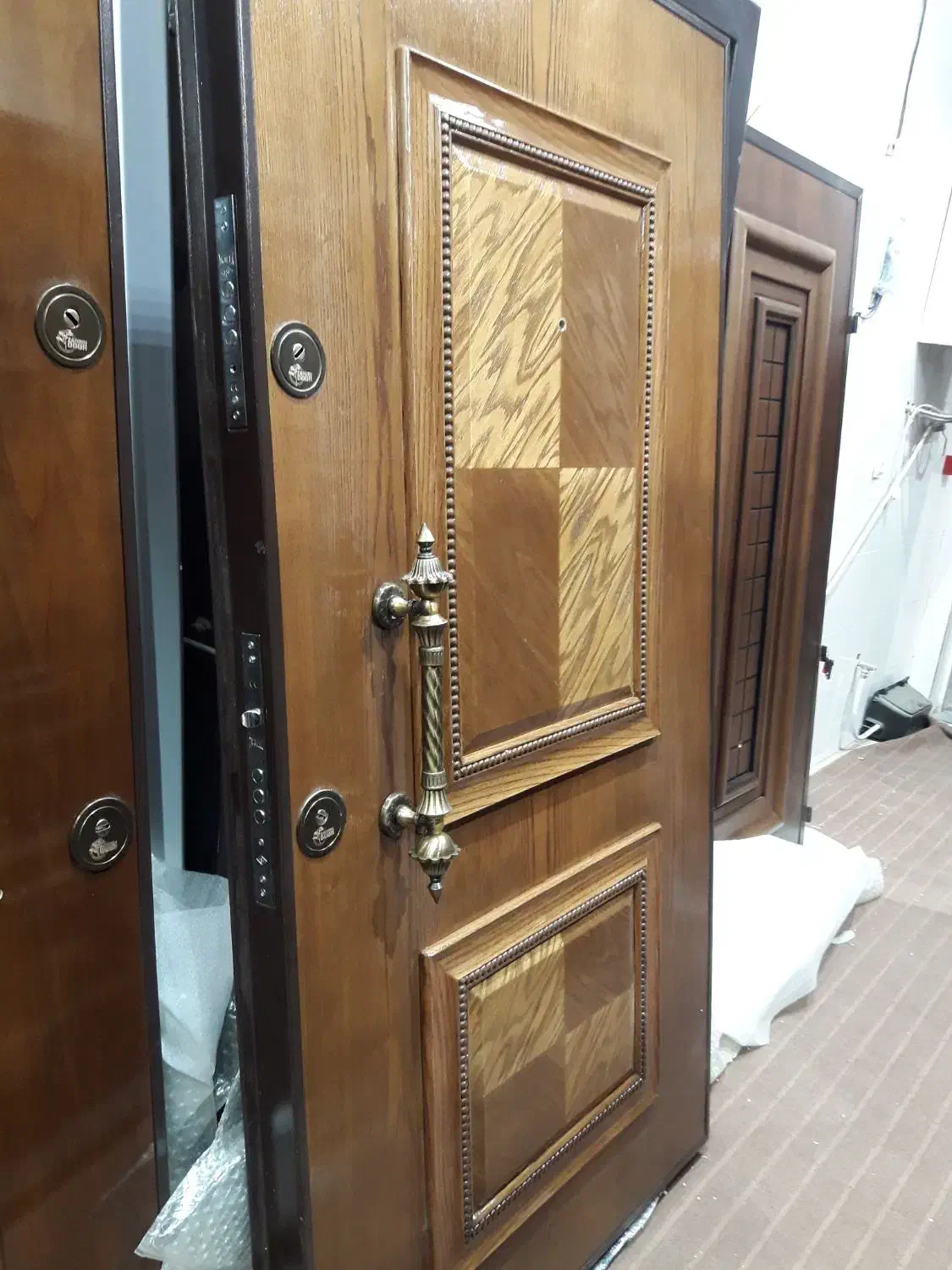 تعدادی درب ضد سرقت ترک و ایرانی|مصالح و تجهیزات ساختمان|نیشابور, هفده شهریور|دیوار