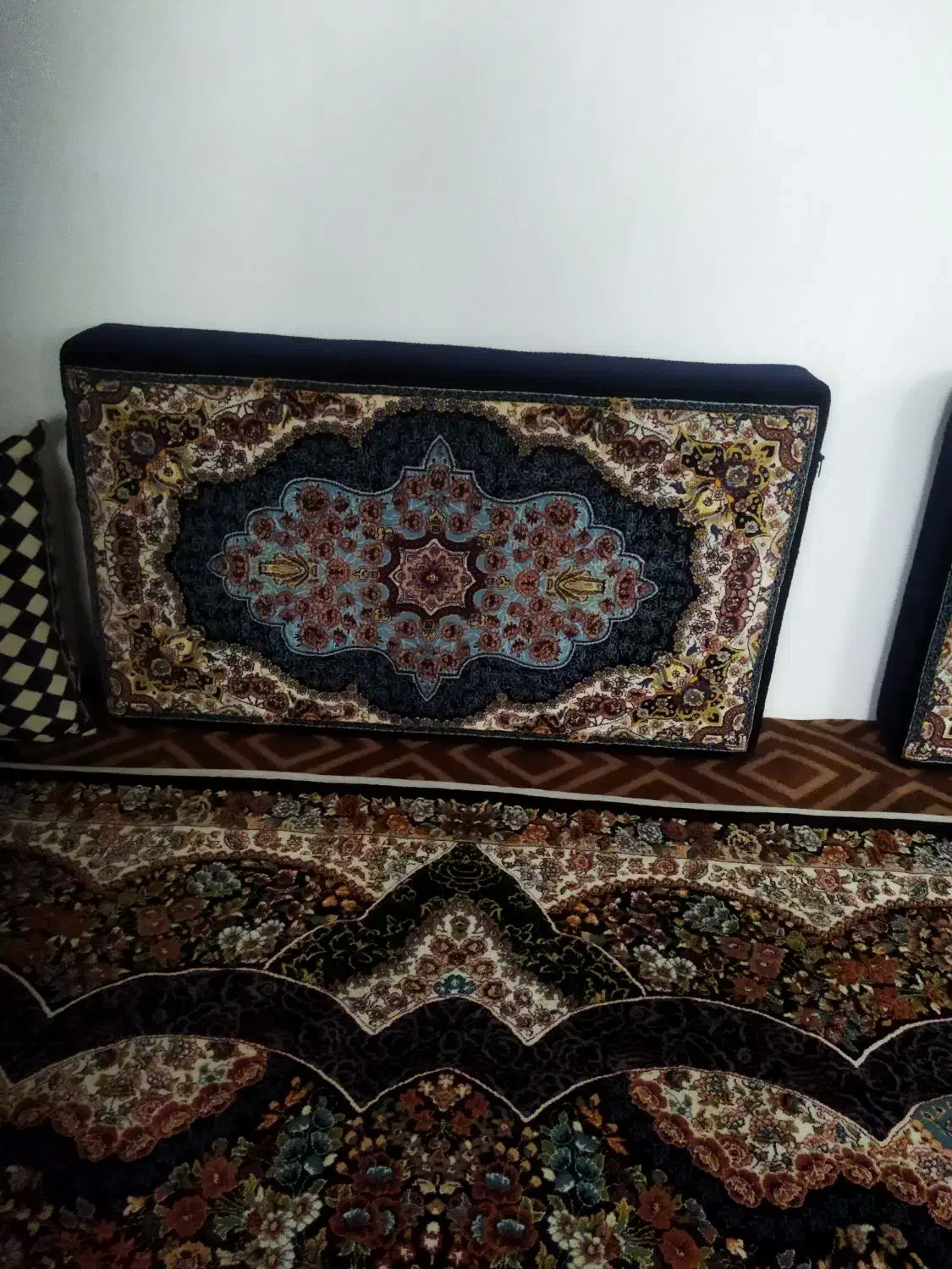 پشتی خریدارم|پشتی|قیدار, |دیوار