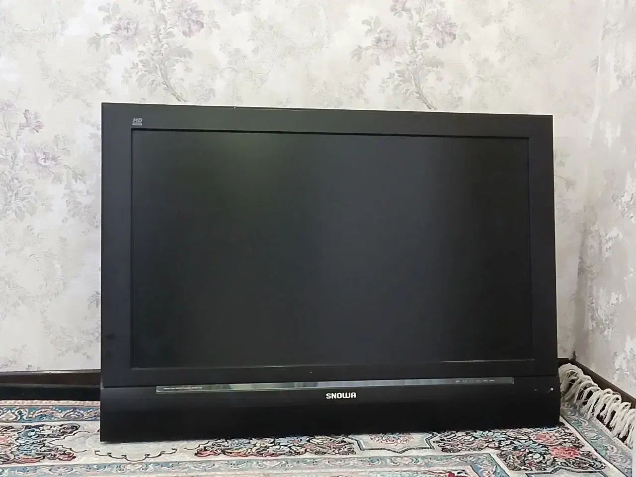 تلوزیون اسنوا|تلویزیون و پروژکتور|لنجان, |دیوار