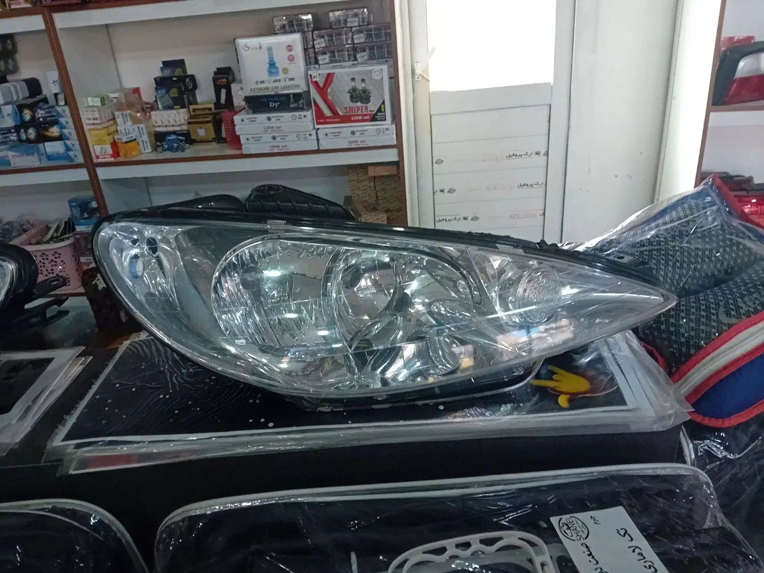 چراغ جلو پژو۲۰۶sdدرحدنو|قطعات یدکی و لوازم جانبی|اهر, |دیوار