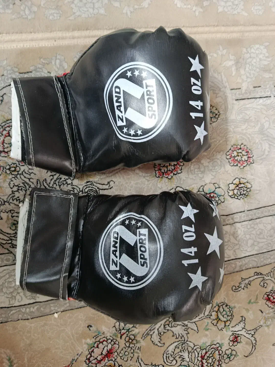 دست کش بوکس|تجهیزات ورزشی|ری, علایین|دیوار