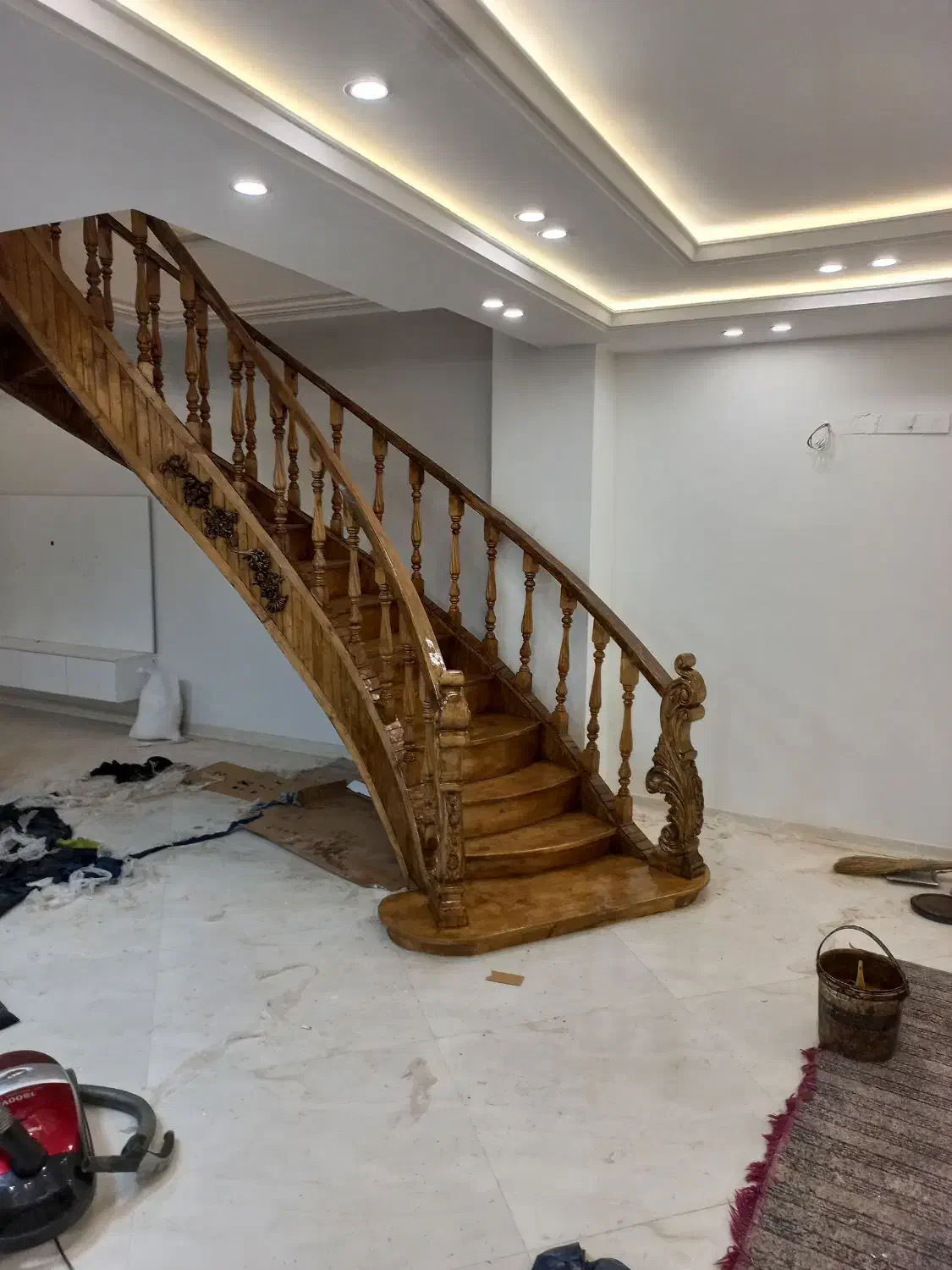 ساخت پله دوبلکسی ونرده چوبی|خدمات پیشه و مهارت|اراک, |دیوار