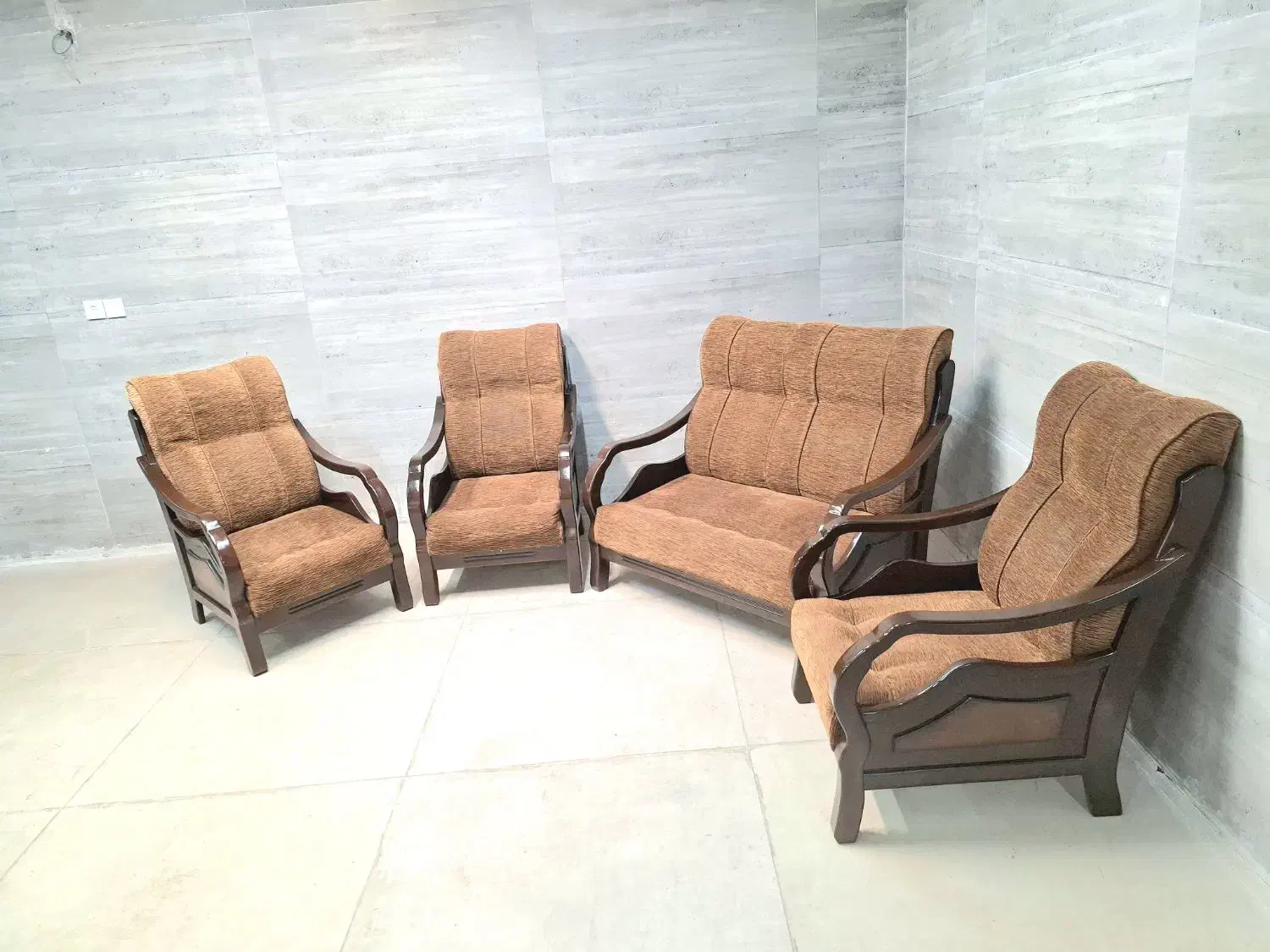 مبل پاسنگی فندوقی|مبلمان اداری|اصفهان, جلالیه|دیوار