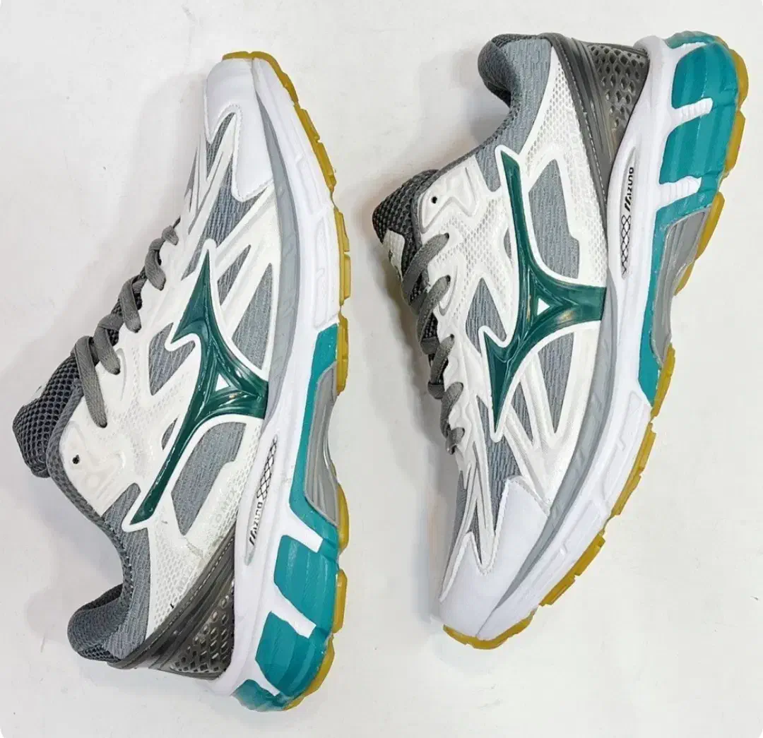 کفش میزانو|کیف، کفش، کمربند|مشهد, عسگریه|دیوار