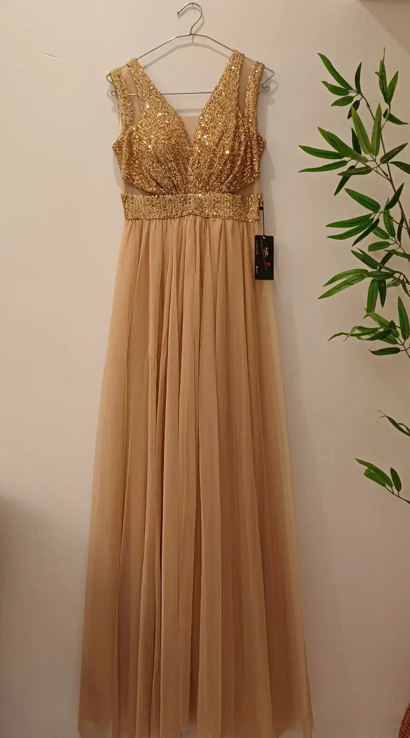 پیراهن مجلسی نو ۳۸|لباس|رشت, منظریه|دیوار