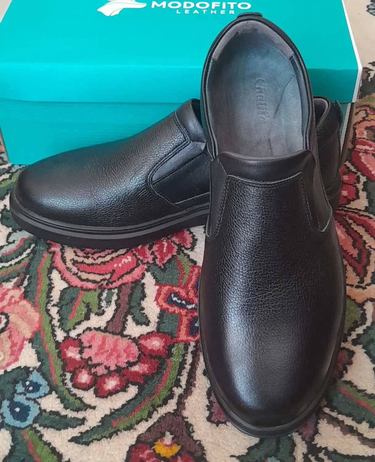 کفش|کیف، کفش، کمربند|اصفهان, بهارستان|دیوار