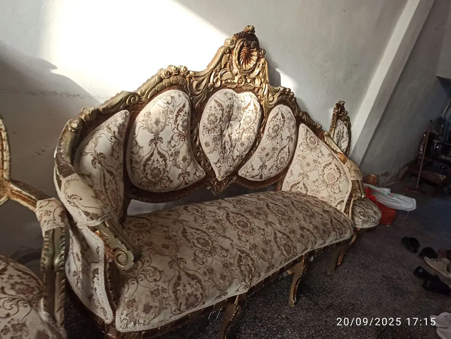 مبلمان سلطنتی ۸ نفره در حد نو|مبلمان خانگی و میز عسلی|لاهیجان, خمیر کلایه|دیوار