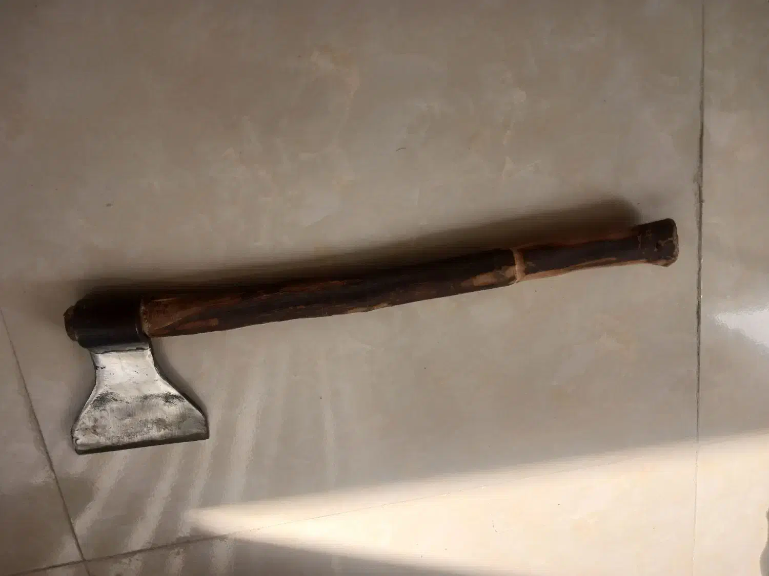 تبر|کوهنوردی و کمپینگ|رباط‌کریم, رباط‌کریم|دیوار