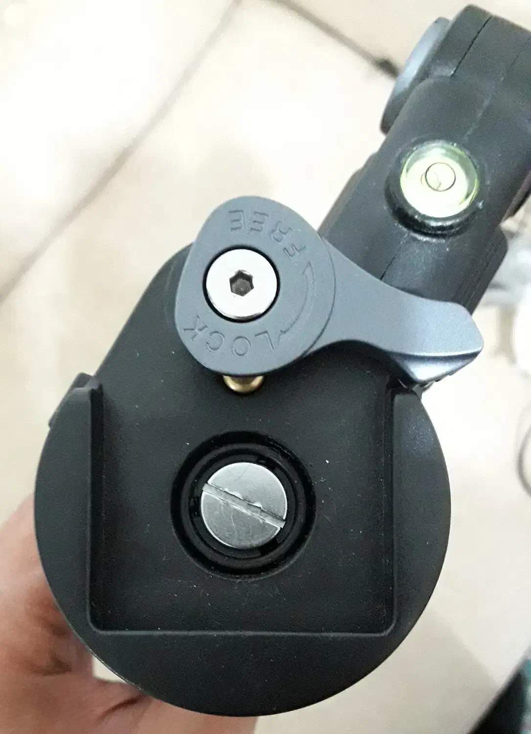 سه پایه جمع شونده ونگارد مناسب عکاسی و تیراندازی|دوربین عکاسی و فیلمبرداری|ساری, |دیوار