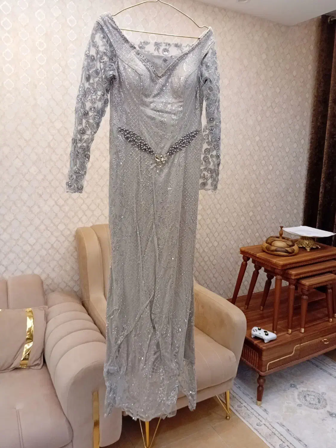 لباس مجلسی|لباس|کازرون, |دیوار