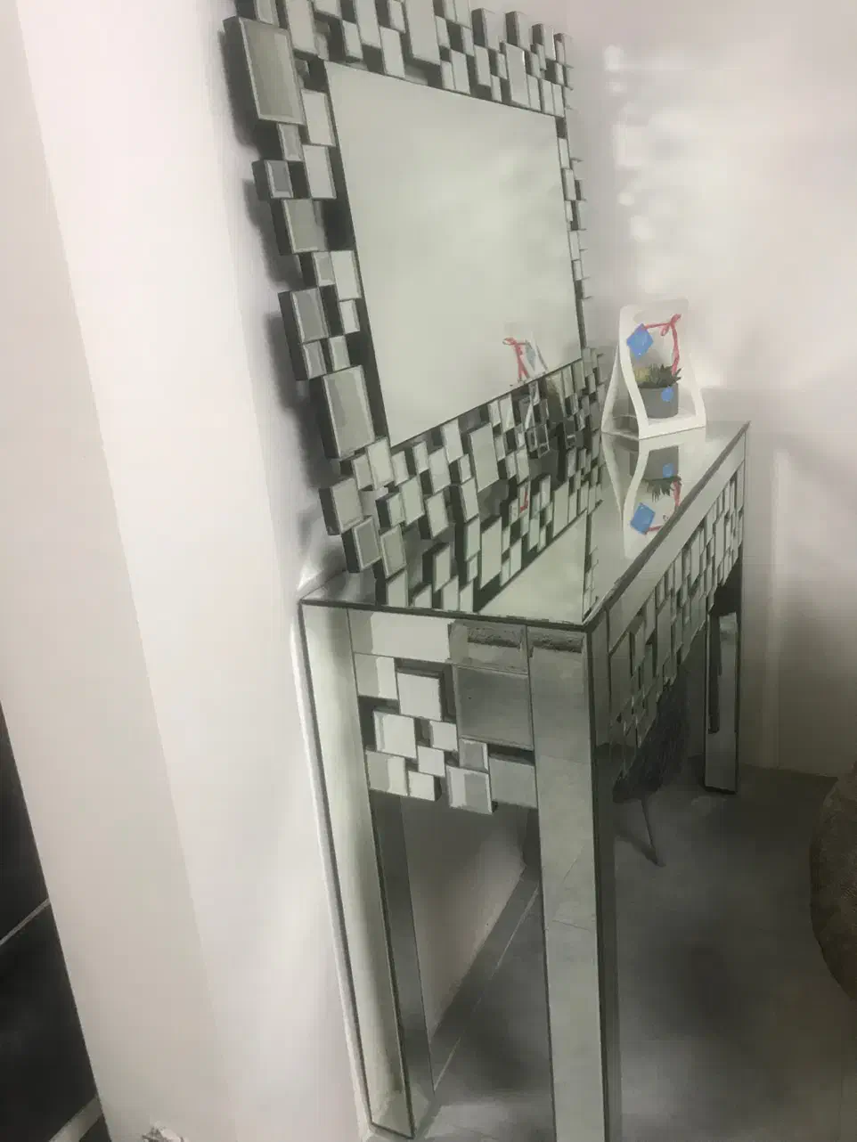 وسایل منزل به فروش میرسد|مبلمان خانگی و میز عسلی|ورامین, شهرک فجر|دیوار