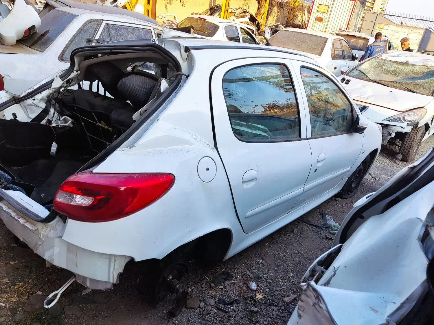 پژو 207 مدل 1402 تصادفی|خودرو سواری و وانت|تهران, شهرک آپادانا|دیوار