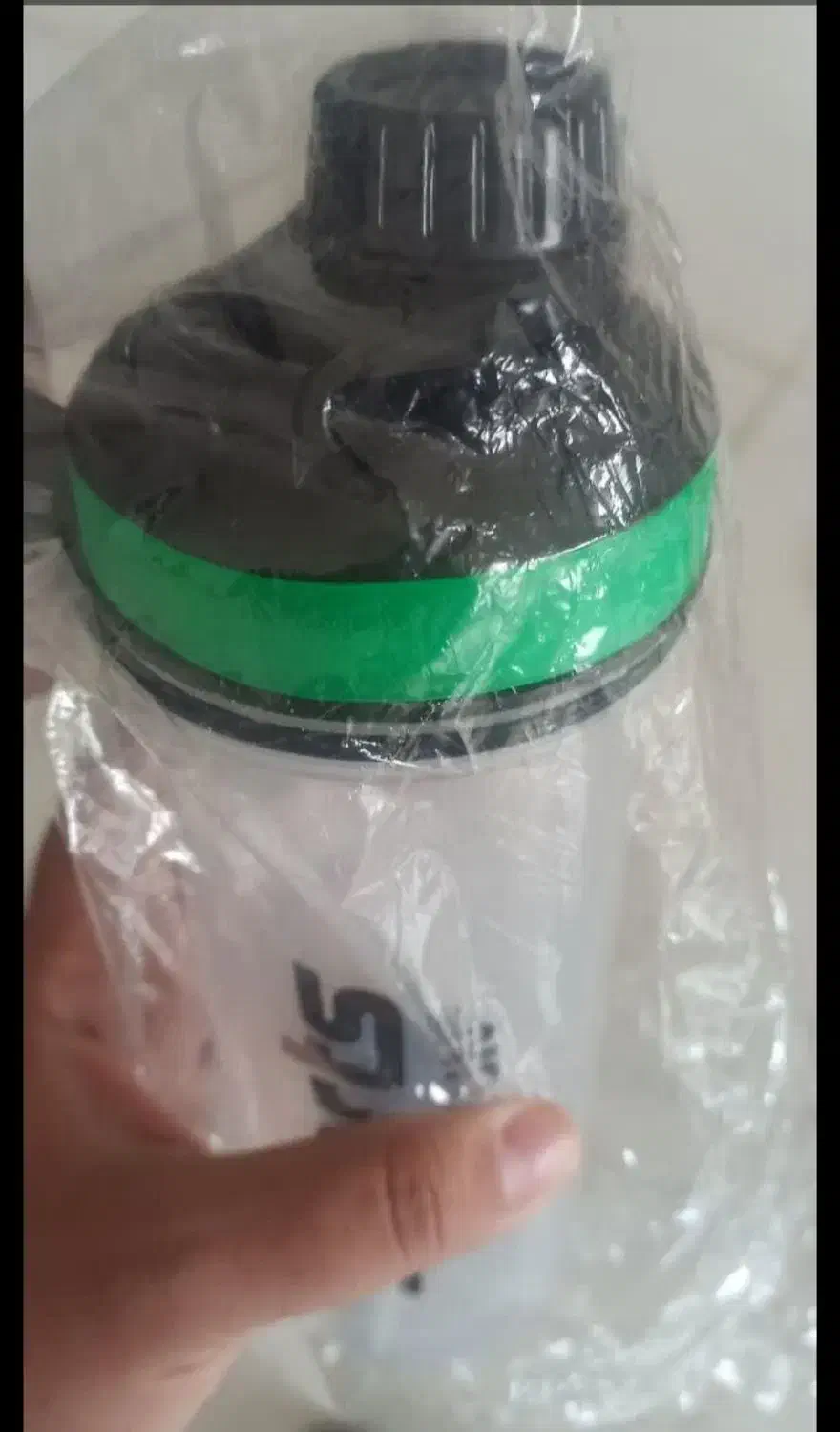 بطری آب ( نو )|ظروف نگهدارنده، پلاستیکی، یک‌بارمصرف|نجف‌آباد, باغ ملی|دیوار