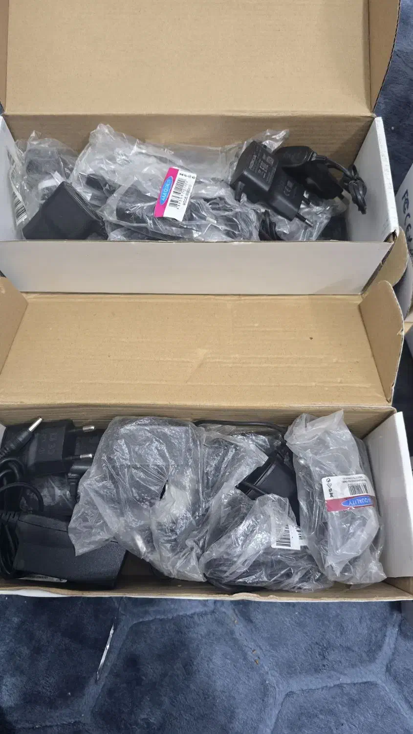 شارژر قدیمی سوزنی ریز و درشت و نوکیا ای|لوازم جانبی موبایل و تبلت|نیشابور, شهرک فرهنگیان|دیوار